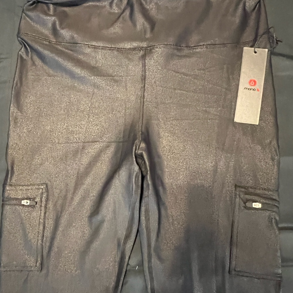 New With Tag, Black Active Leggings With Pockets!!! - Picture 4 of 5